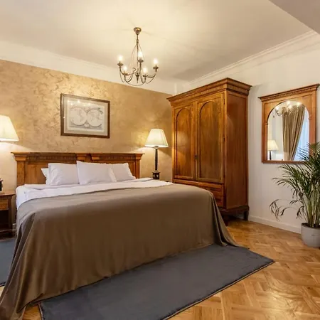 Clucerului Arc De Triomphe Bukarest