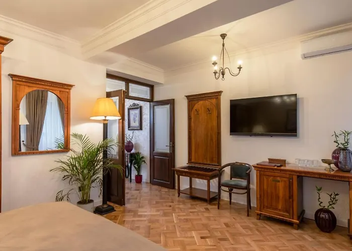 Hotell Clucerului Arc De Triomphe