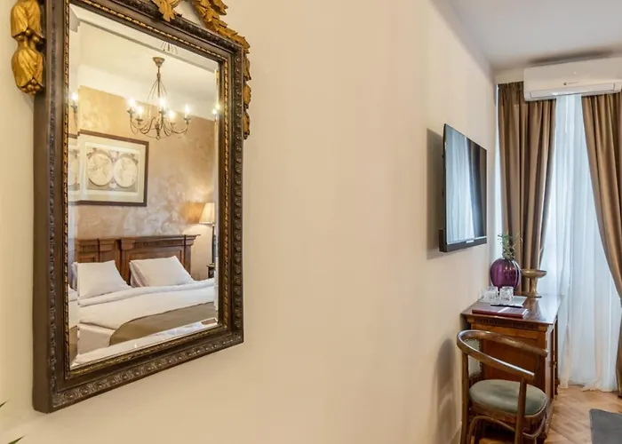 Clucerului Arc De Triomphe *