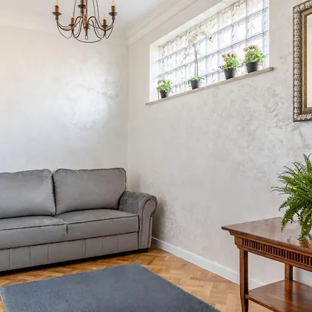 Clucerului Arc De Triomphe Ξενοδοχείο *