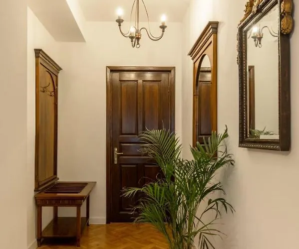 Clucerului Arc De Triomphe Βουκουρέστι