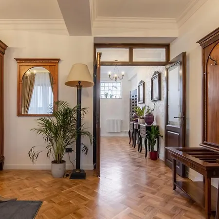 Clucerului Arc De Triomphe * Bucareste